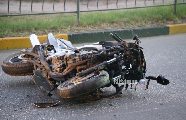 В Керчи мотоцикл столкнулся с автомобилем