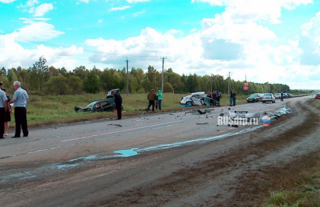 Мужчина и ребенок погибли в утреннем ДТП под Тюменью