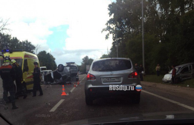 Четыре человека, в том числе ребенок, пострадали в массовом ДТП на Волоколамском шоссе