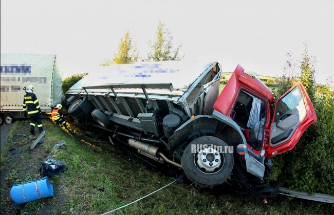 Три человека погибли и пять пострадали в результате ДТП в Чехии