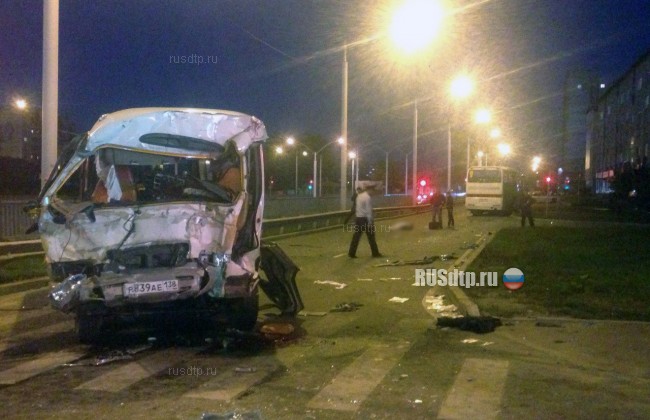 Столкновение автобусов в Иркутске попало в объектив видеорегистратора