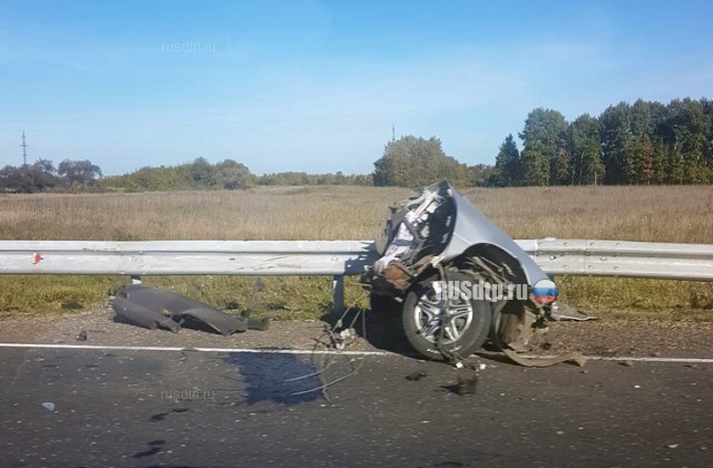 В Алтайском крае в результате ДТП одну из машин разорвало на части. Погибли женщина и ребенок