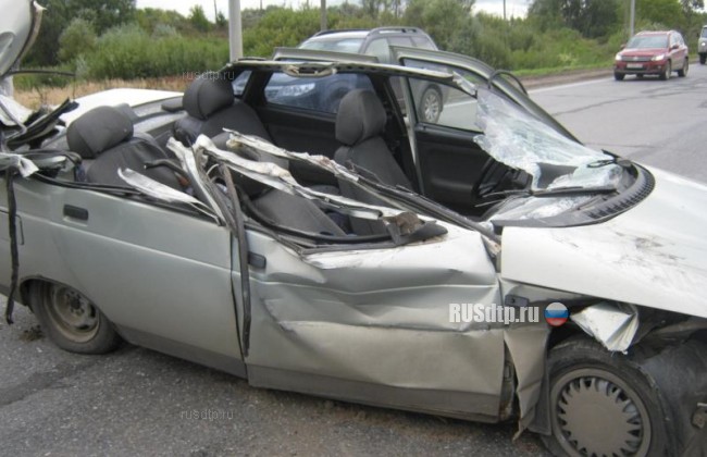 Водитель ВАЗ-2110 чудом выжил после столкновения с «Газелью» под Рязанью