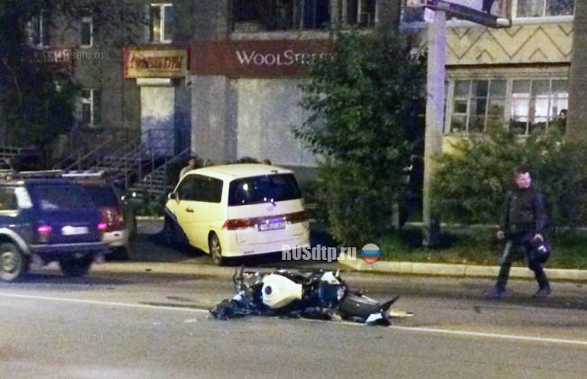 В Чите женщина на BMW сбила троих мотоциклистов и скрылась