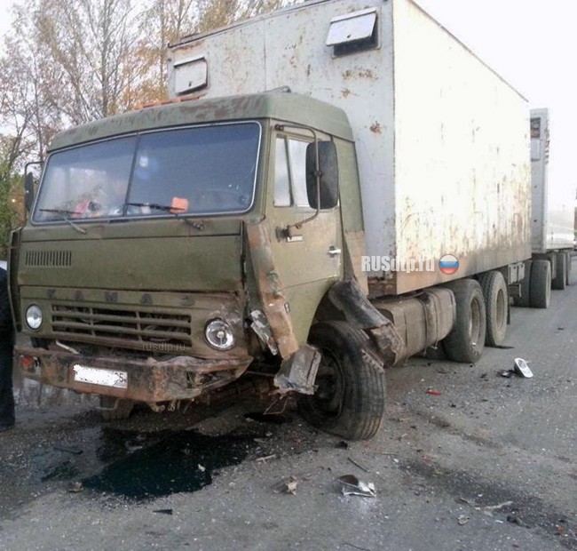 24-летний водитель «убился» об КАМАЗ на Волгореченском шоссе в Костроме