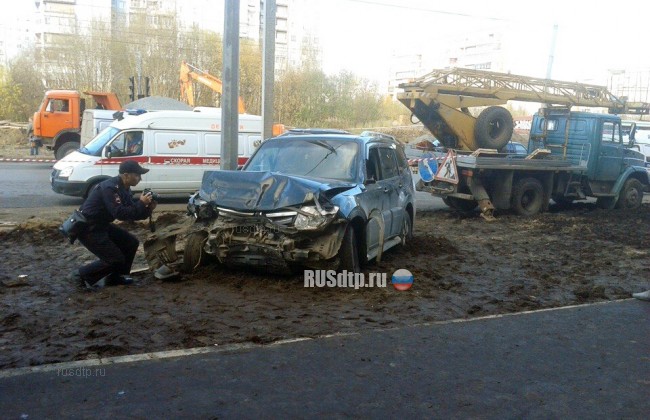 В Архангельске пьяный водитель сбил троих детей на остановке