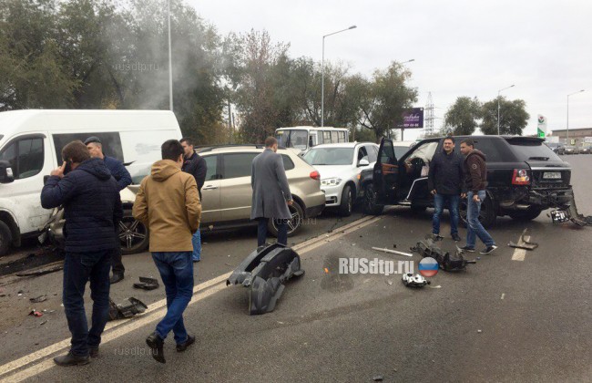 ВИДЕО: в Самаре столкнулись 11 автомобилей