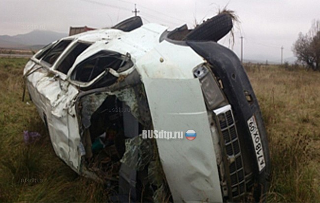 В ДТП с микроавтобусом в Карачаево-Черкесии пострадали 12 человек