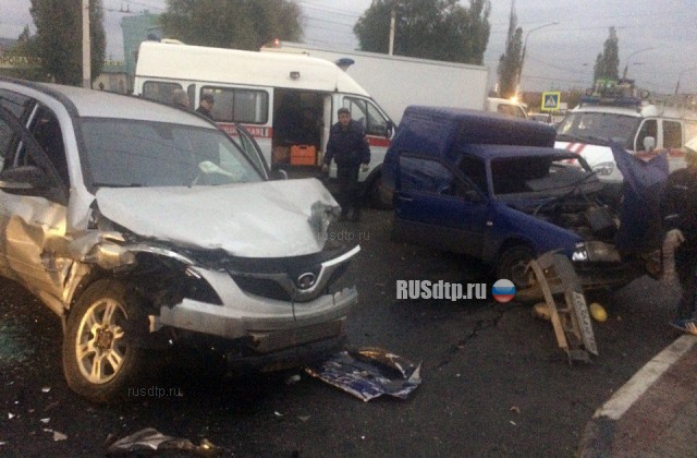 В Воронеже пьяный водитель устроил массовое ДТП с участием шести автомобилей