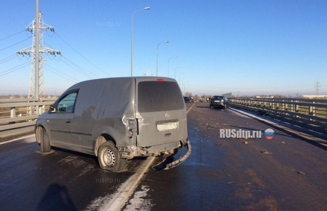 Семь автомобилей столкнулись на Красносельском шоссе