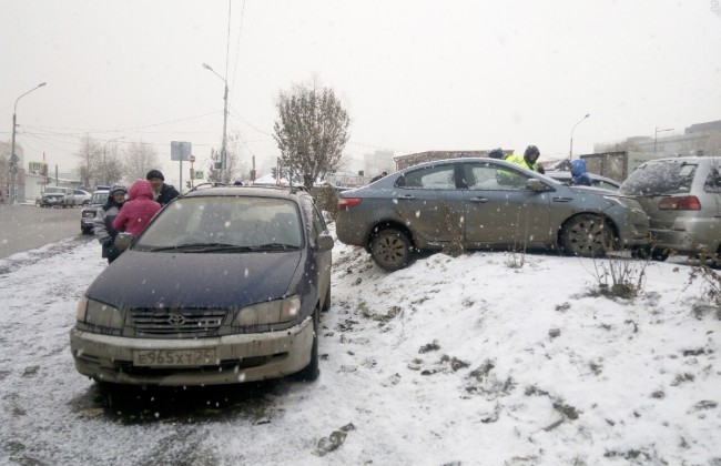 В Красноярске инспектор ГИБДД сбил пешехода