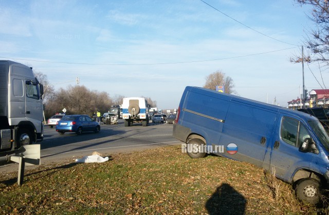 В Рыбновском районе зазевавшийся водитель фургона врезался в «Ладу» с семьей