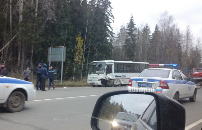 В Кирове в ДТП с автобусом погиб человек