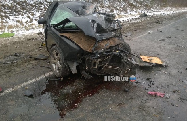 В Тюменской области в аварии погиб водитель Ниссана