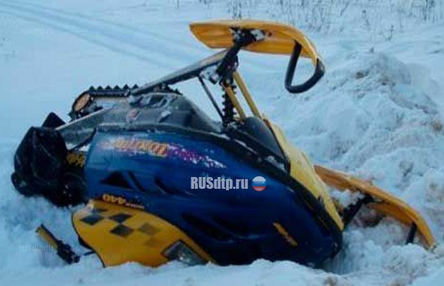 На Камчатке водитель снегохода врезался в забор больницы