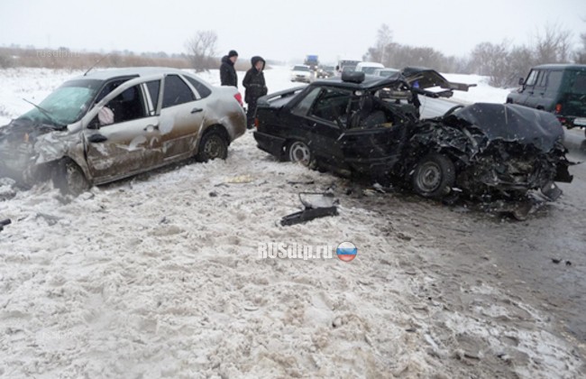Водитель автомобиля ВАЗ-2115 погиб в ДТП в Кинельском районе