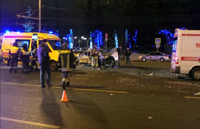 Каршеринговый автомобиль попал в смертельное ДТП в Москве