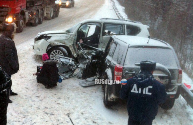 Три автомобиля столкнулись на автодороге Кунгур &#8212; Соликамск