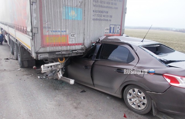 На трассе М-4 «Дон» в Ростовской области погибли водитель и пассажир «Пежо»