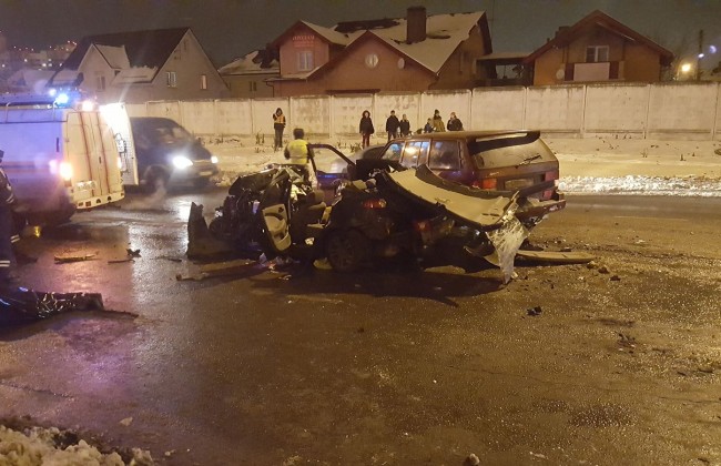 Один человек погиб и трое пострадали в ДТП на юго-западе Москвы