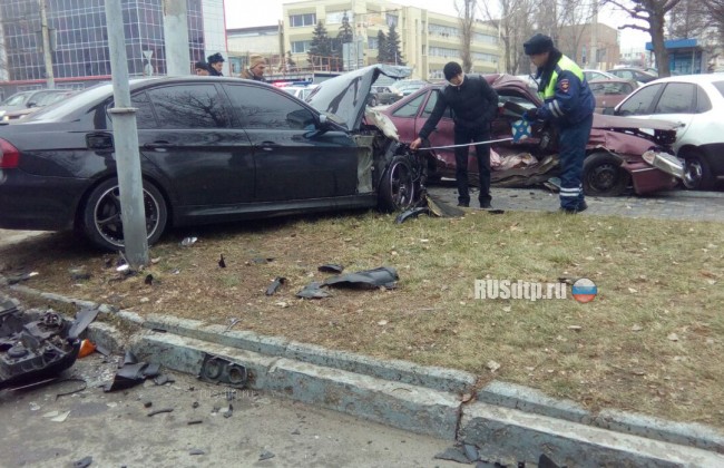 Шесть автомобилей столкнулись утром в Ростове-на-Дону