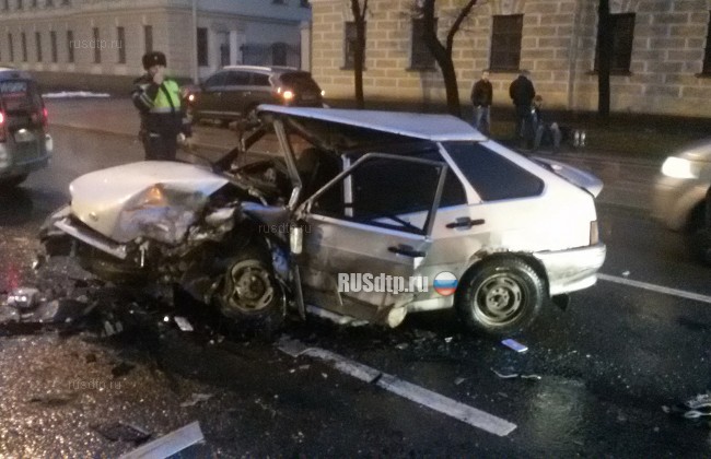 На Московском проспекте в Петербурге уснувший водитель устроил смертельное ДТП