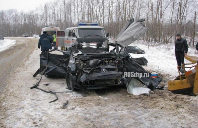 В Пензенской области погиб водитель, врезавшись в трактор