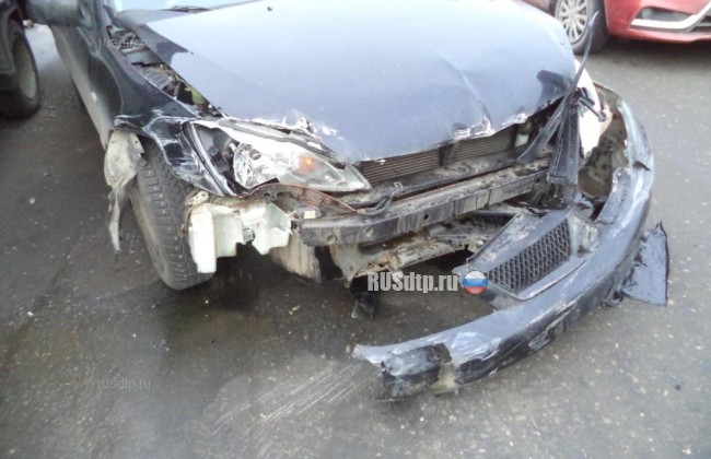Видеорегистратор заснял столкновение четырех авто в Костроме
