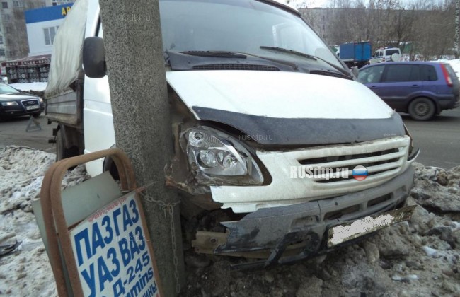 Видеорегистратор заснял столкновение четырех авто в Костроме