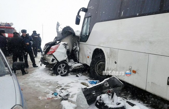 На Кубани в ДТП с автобусом погибли три человека