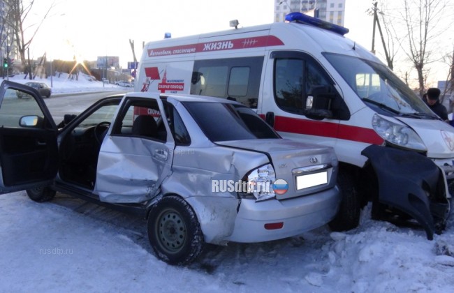 В Екатеринбурге в ДТП со скорой пострадала 5-летняя девочка