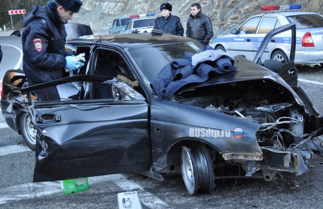 Под Туапсе 21-летний водитель в ходе погони с простреленными колесами попал в ДТП