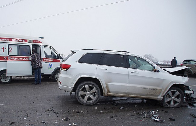 Более 20 автомобилей столкнулись на трассе Ростов-на-Дону – Батайск