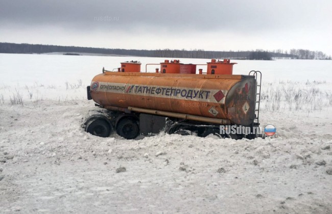 Семья с двумя детьми погибла в страшном ДТП с бензовозом в Татарстане