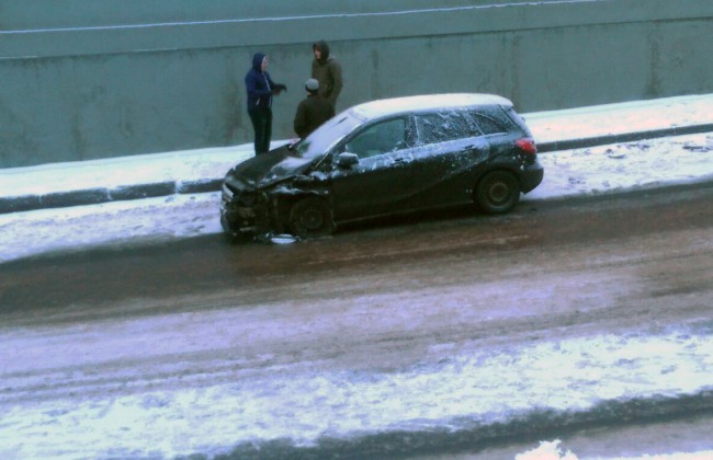 Две женщины погибли в ДТП со снегоуборочной машиной в Петербурге