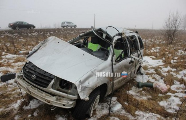 В Псковской области мужчина и женщина погибли в перевернувшейся машине