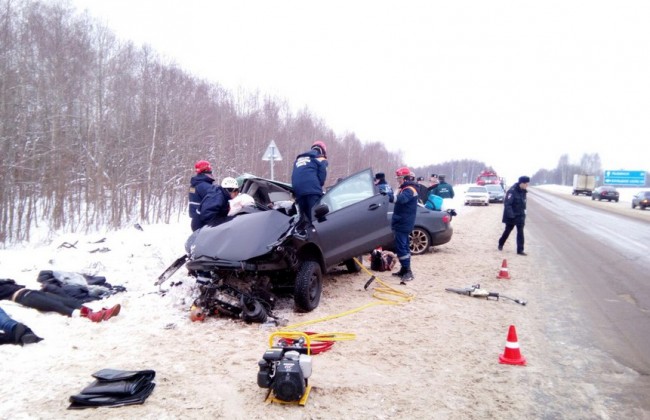 Четверо погибли и трое пострадали в результате ДТП в Ярославской области