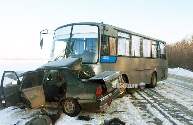 В ДТП с участием автобуса под Энгельсом погибли 4 человека