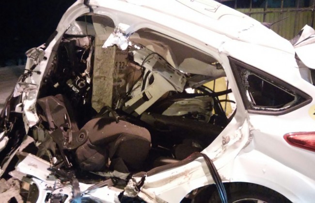 В Ломоносове погиб водитель Форда, врезавшись в столб