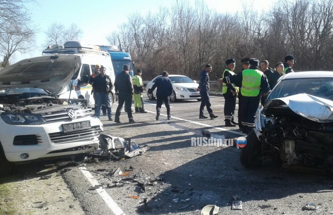 В Сочи в ДТП с участием двух иномарок погиб один из водителей