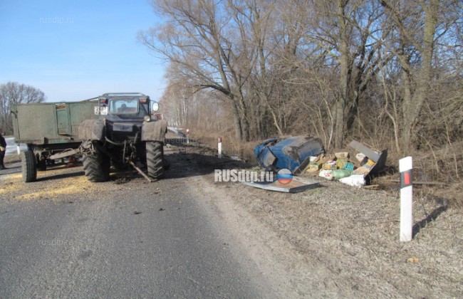 В Курской области в ДТП с трактором погибли два человека