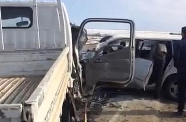 В Амурской области в ДТП с участием грузовика и легковушки погибли 4 человека