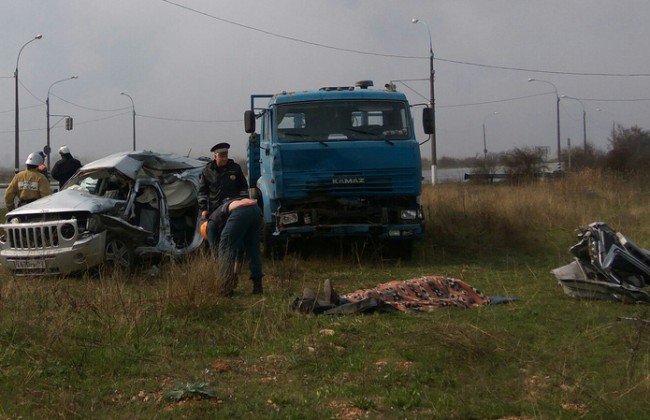 Водитель кроссовера Jeep погиб в ДТП в Республике Крым