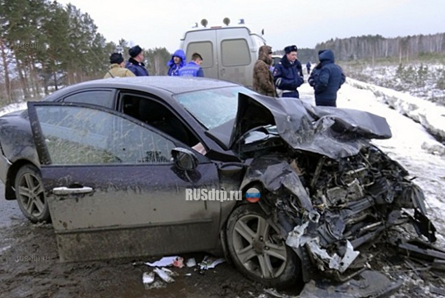 Семья попала в смертельное ДТП в Свердловской области