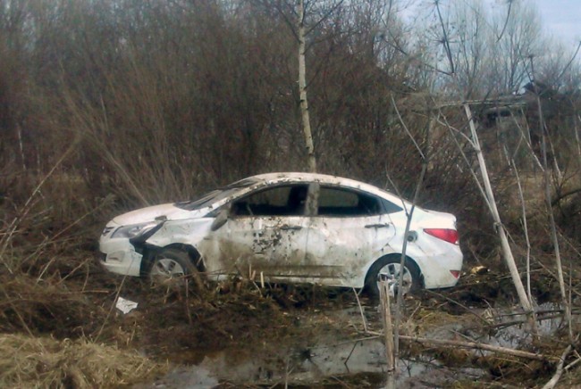В Тверской области водитель сбил инспектора и попал в ДТП, пытаясь скрыться