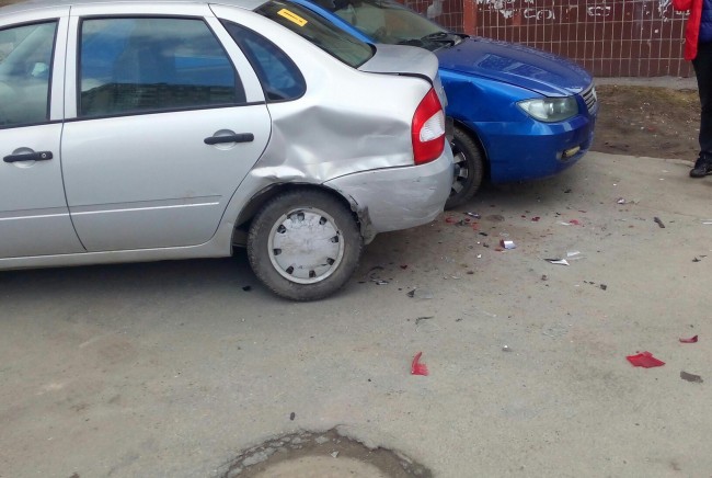 В Челябинске пьяный водитель разбил 12 машин