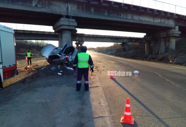 «Subaru Impreza» столкнулся с опорой моста в Череповце. Погибли водитель и пассажир