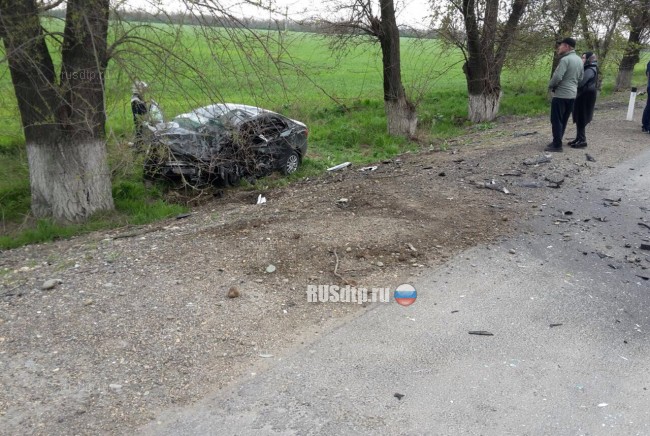 На Кубани в лобовом столкновении Lada Vesta и Geely погибли три человека