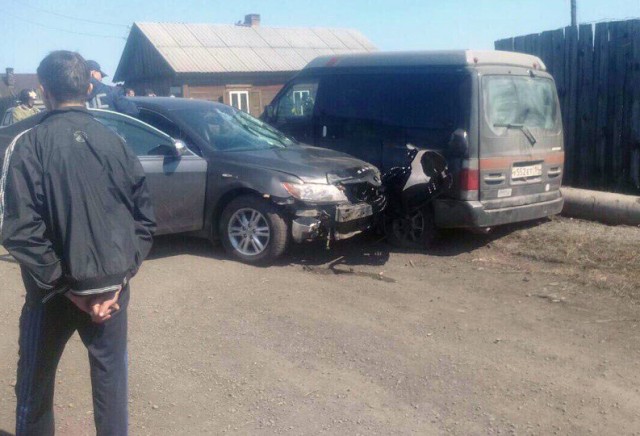 В Иркутской области водитель сбил женщину с ребенком и скрылся с места ДТП