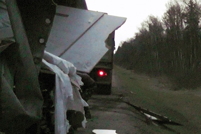 Движение на Минском шоссе полностью перекрыли из-за крупного ДТП с большегрузами